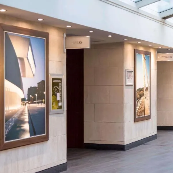 Mercure Roma West, hotel a Mostacciano