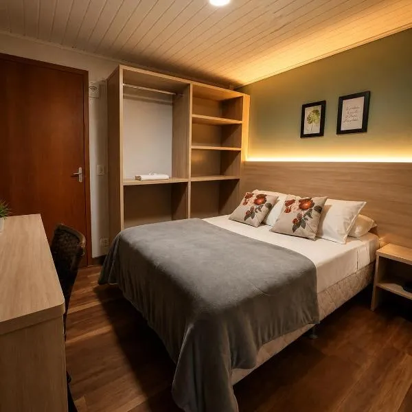 Queiroz Palace Hotel, hotel em Siqueira Campos