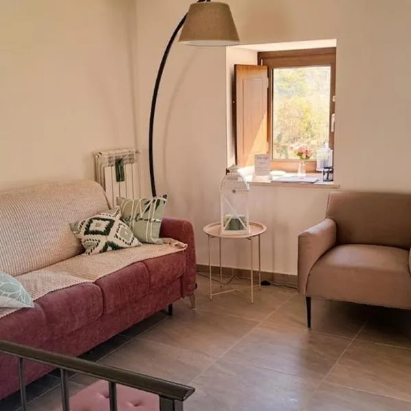 La casa di nonna Enrichetta, hotell i Acquaviva Collecroce