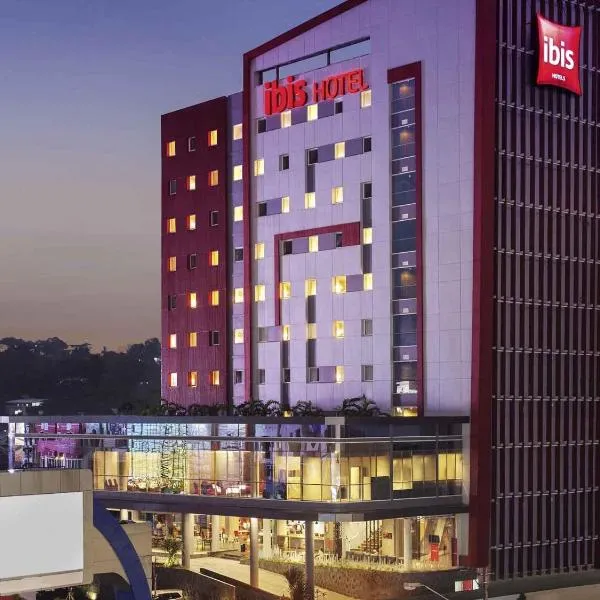 Ibis Manado City Center Boulevard, hotel em Manado
