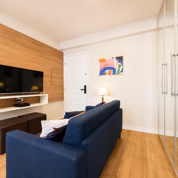 Flat em Pinheiros perto do Metrô com Ar Piscina Academia Garagem Sauna e Coworking com Impressora