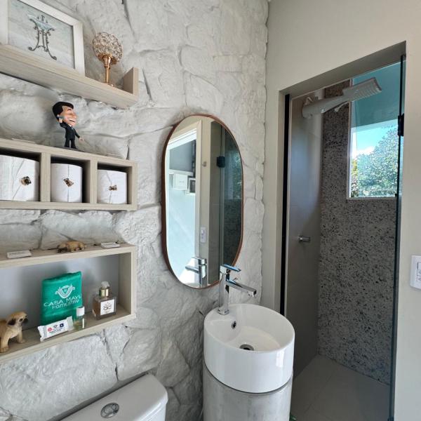 Quarto Florianópolis com AR, SmartTV, sacada e banheiro exclusivo em casa - Foto 3