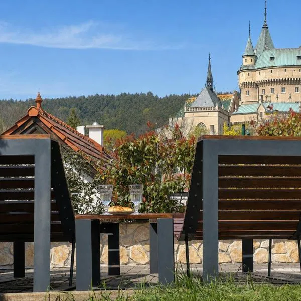 Apartments Hradný Mur, ξενοδοχείο σε Bojnice