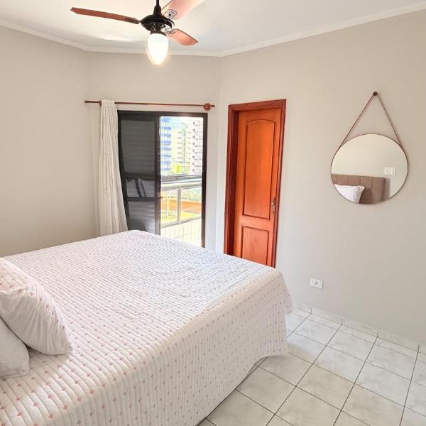 Apartamento Guilhermina a 200m da Praia - 2 Quartos - Vaga - Wi-Fi