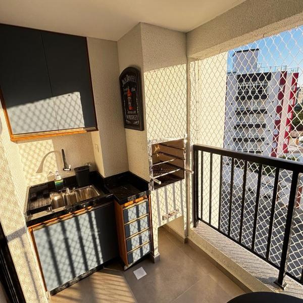 Apartamento a 60m da Praia Martim de Sá Caraguatatuba - Residencial Ilha de Córsega - A 5 min do Centro - Com piscina - Estacionamento gratuito privativo - 2 Quartos - Foto 5