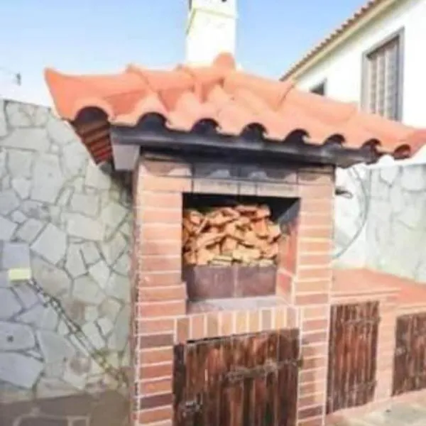 A House near CR7 Museum Madeira, хотел в Фуншал