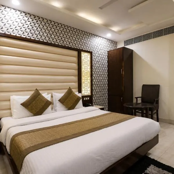 Hotel Star Villa - Fortis Hospital, Shalimar Bagh, hotel i New Delhi