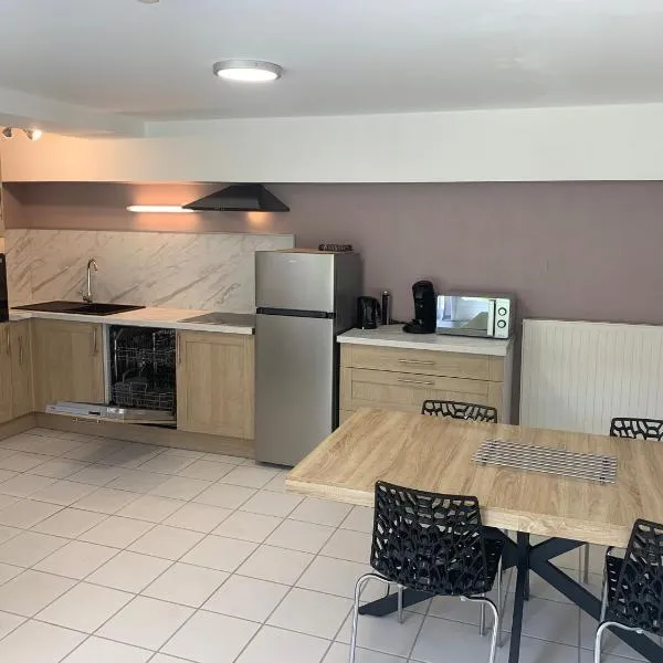 A la queue du Milan - Appartements, hotel en Pionsat