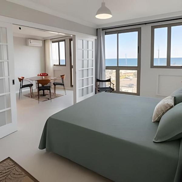 Apartamento de frente para o mar, com piscina, restaurante e portaria 24 horas - Foto 2