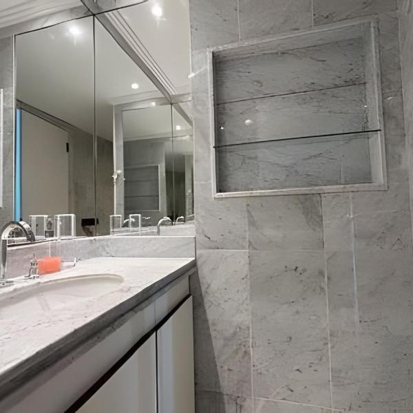 Apartamento de frente para o mar, com piscina, restaurante e portaria 24 horas - Foto 3