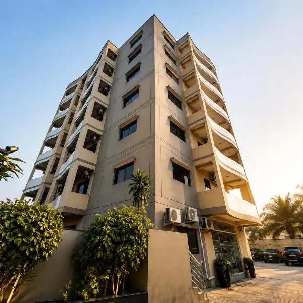 Hotel Golf Coast，金夏沙的飯店