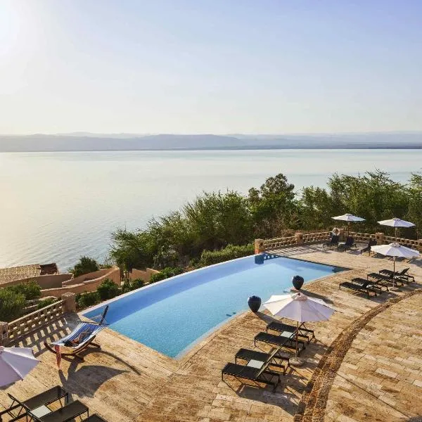 Mövenpick Resort & Spa Dead Sea, hotelli kohteessa Sowayma