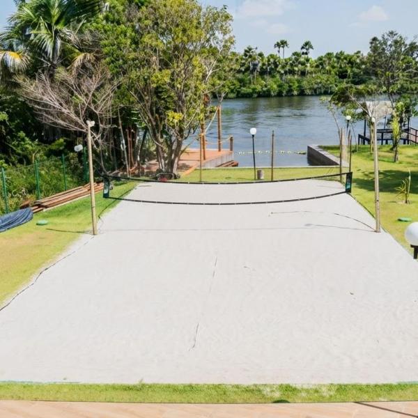 Casa com Piscina Churrasqueira Quadra e Lagoa - Foto 4