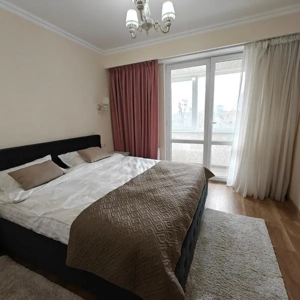 Dendrarium park view apartment near Center, hotel di Chisinau