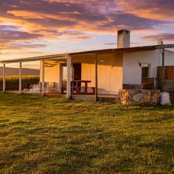 Ou Werf Farm Cottage, hotel di Bredasdorp