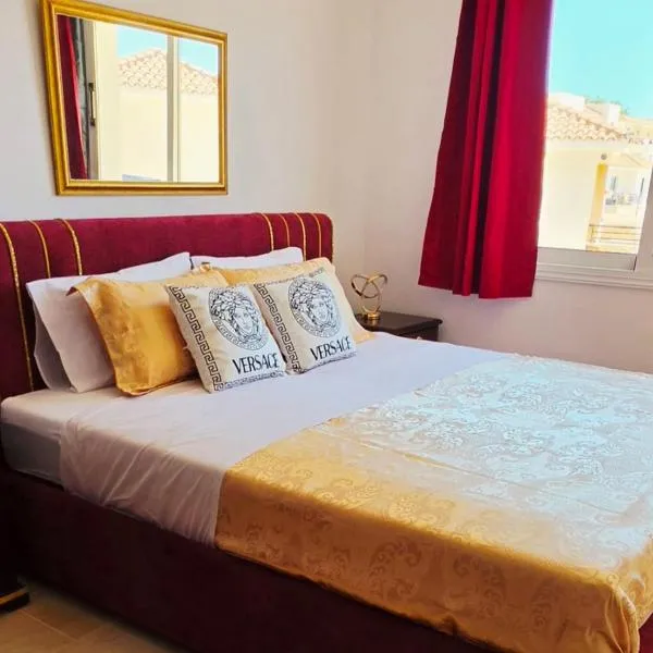 Viesnīca Sea view apartment in Peyia MISTA pilsētā Pegeja