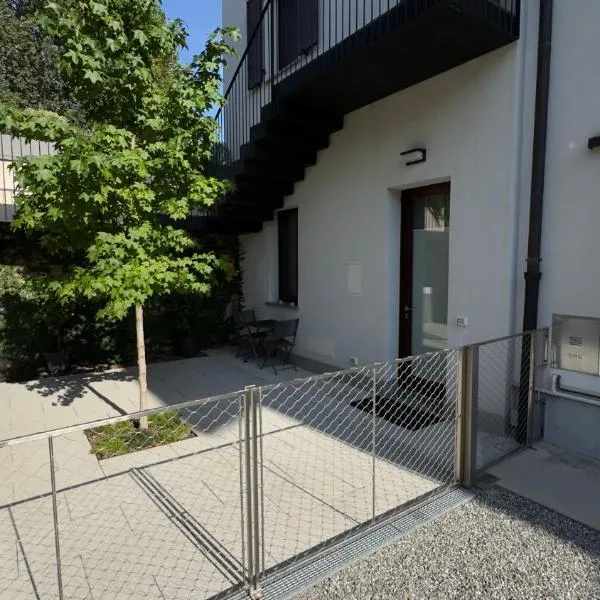 Cascina Lazzaretto, hotel u gradu 'Biassono'