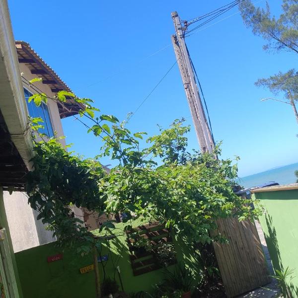 Casa simples e aconchegante - Ao lado da praia - Quarto privativo - Foto 2