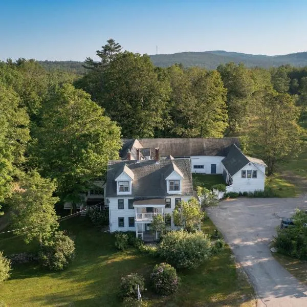 Maple Hill Farm Bed & Breakfast, hotel in New London