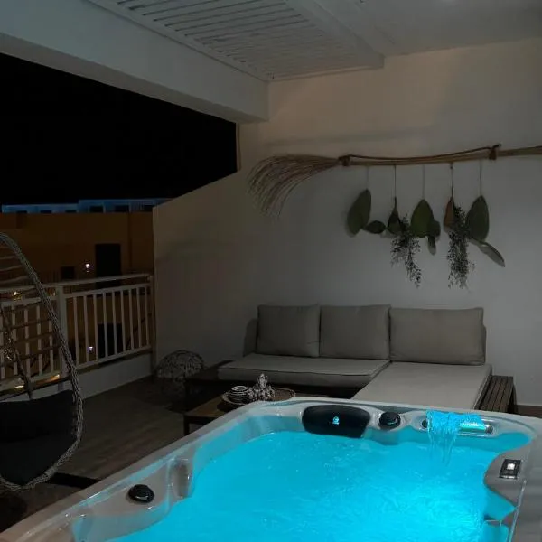 Euphoria Luxury apartment, ξενοδοχείο στο Φαληράκι