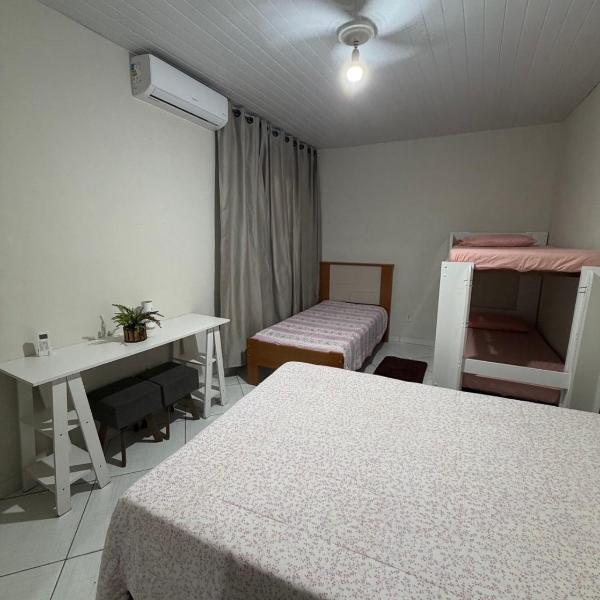 Casa até 6 pessoas - Wifi, Ar condicionado, churrasqueira portátil, Tv Smart