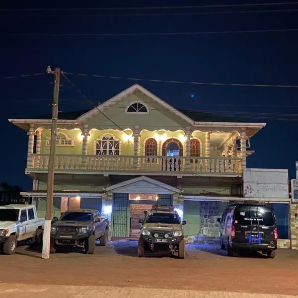 Kanuku lodge hotel, hotel em Lethem