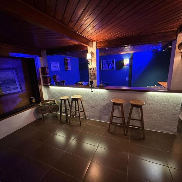 Chalet in Capivari with bathtub, fireplace and barbecue grill - Foto 2