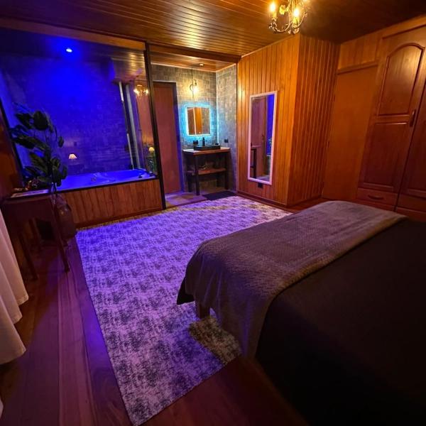 Chalet in Capivari with bathtub, fireplace and barbecue grill - Foto 5