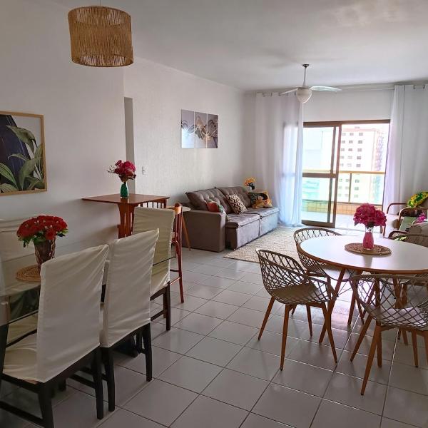 Linda vista - 2quartos - 50m da praia com piscina e garagem