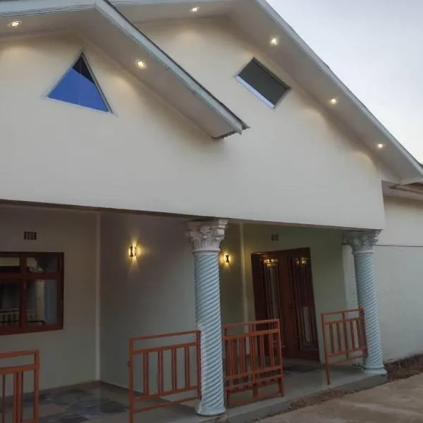 Maisonnette KF Golf-Self Catering Apartments, hotel en Lubumbashi