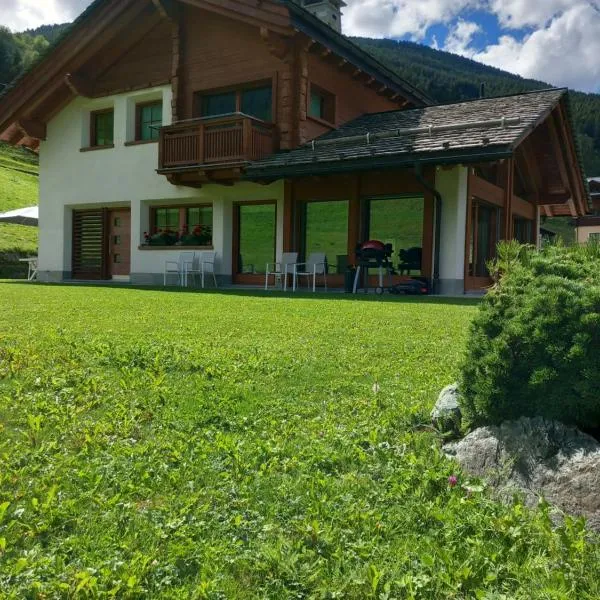 Chalet Taulei tra Bormio e Livigno, khách sạn ở Valdidentro