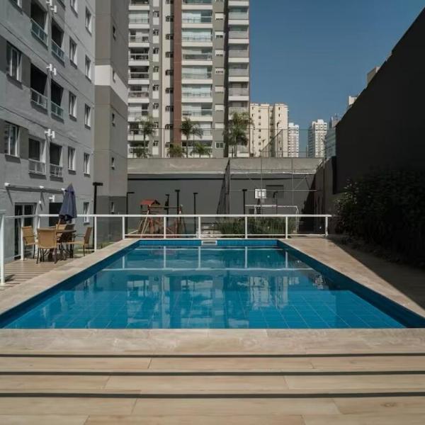 Apartamento com Varanda e Piscina - Foto 4