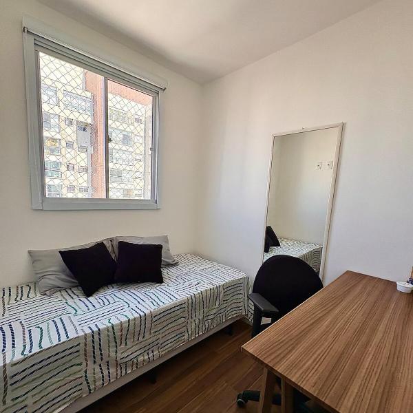 Apartamento com Varanda e Piscina - Foto 2