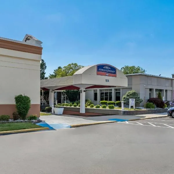 Howard Johnson by Wyndham Albany: Albany şehrinde bir otel