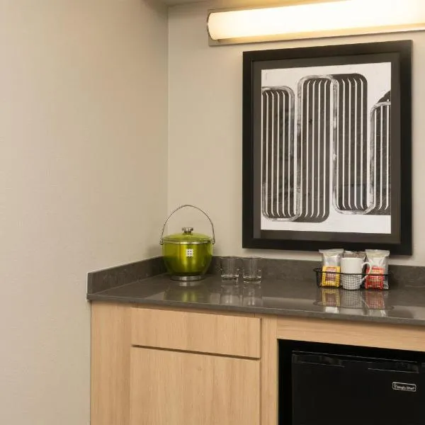 Hyatt Place Bentonville Rogers, хотел в Роджърс