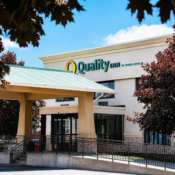Quality Inn and Conference Centre, hotel em Pembroke