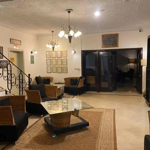 Embassy Lodge, ξενοδοχείο στο Ισλαμαμπάντ
