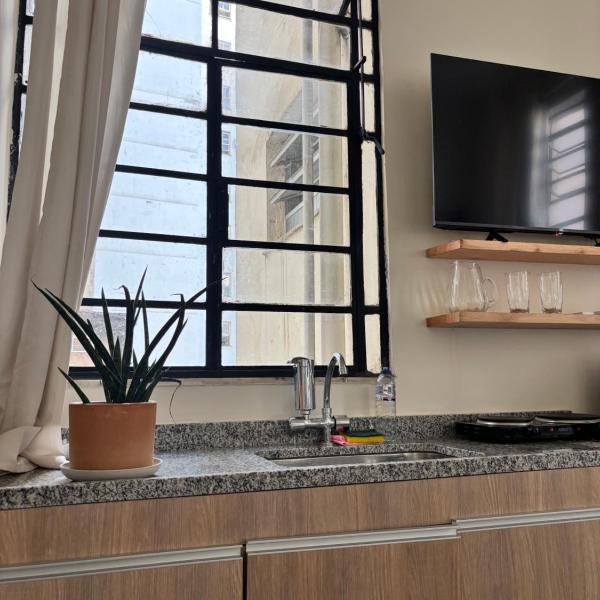 Amplo quarto e sala retrô na Cinelândia 611 - Foto 3