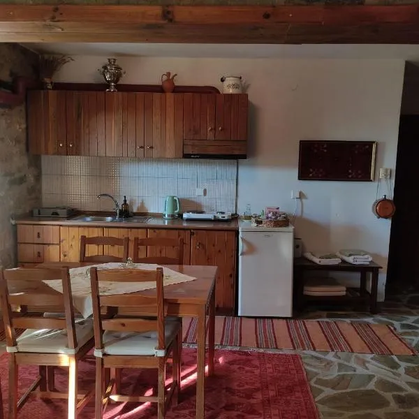 Studio in Elatochori - O Elato โรงแรมในเอลาโตโครีออน