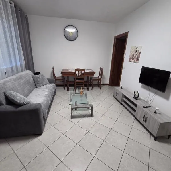 Confortevole alloggio, hotel em Piacenza
