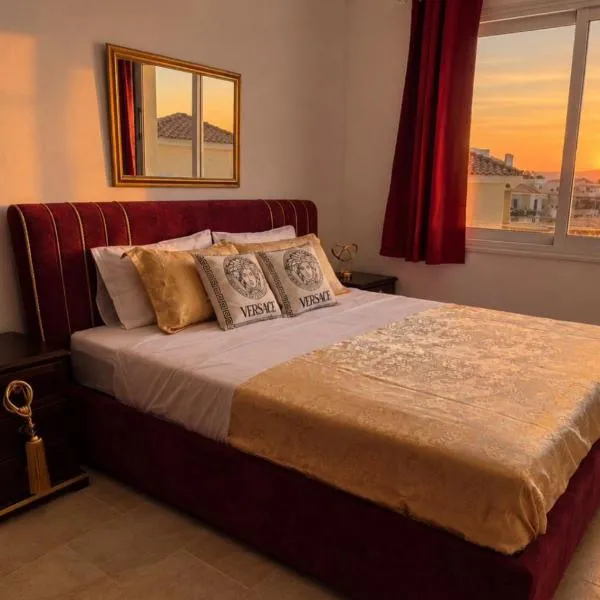Viesnīca Sea view apartment in Peyia MISTA pilsētā Pegeja