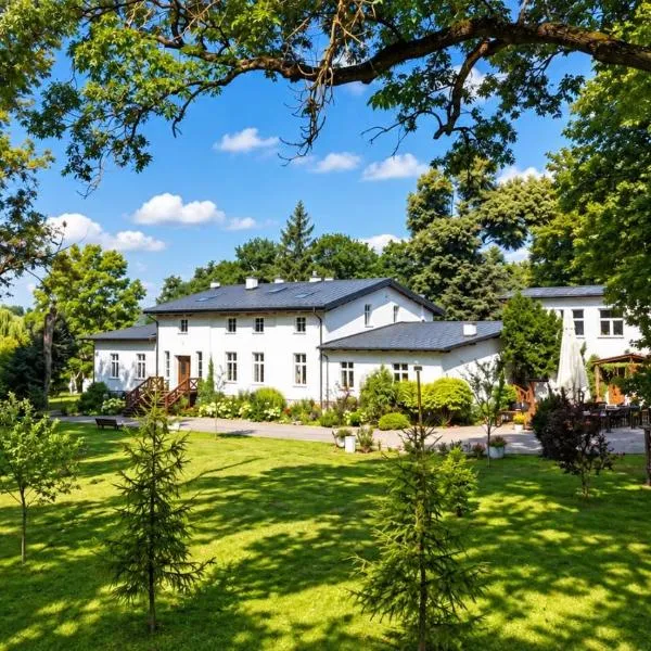 Folwark Wierzchy, hotel di Wierzchy