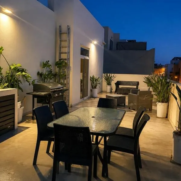Maltese Terrace house with a modern touch - close to airport 4 km, hotell sihtkohas Tarxien