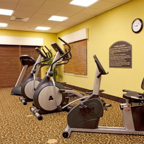 Holiday Inn Express Hotel & Suites Chaffee - Jacksonville West by IHG, hotel v destinácii Hart Haven