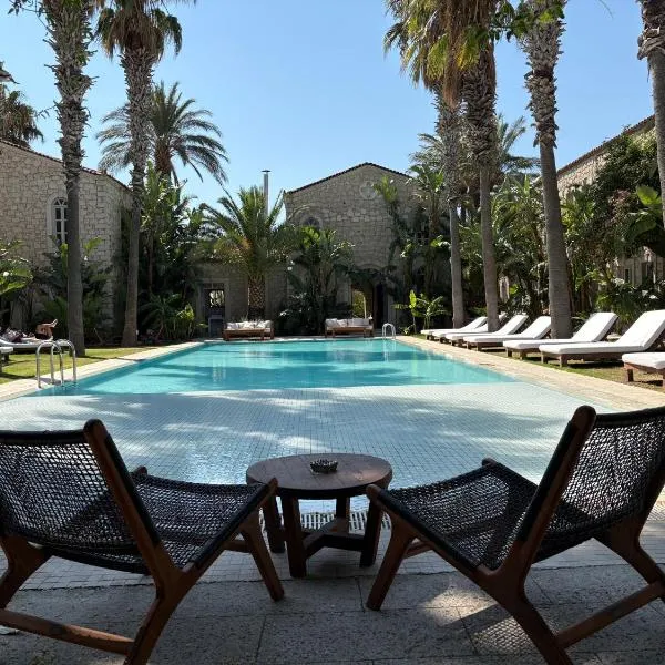 Manastir Alacati Hotel, хотел в Алачатъ