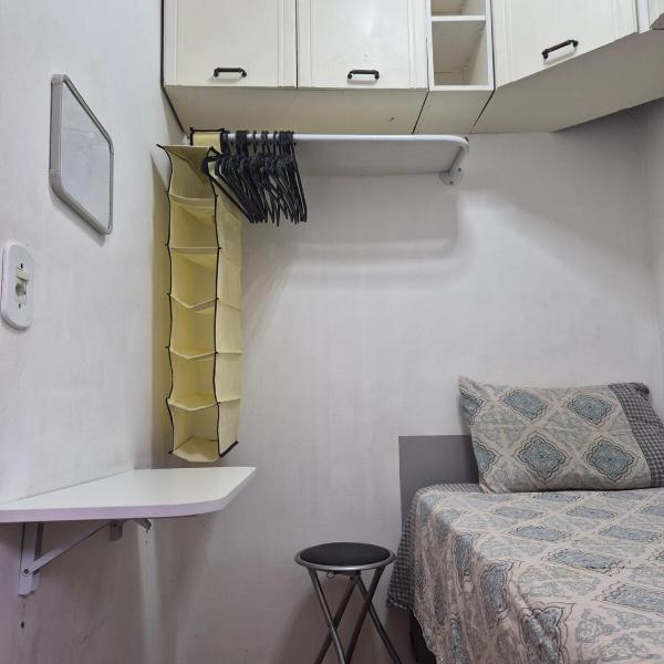 Quarto pequeno solteiro suíte próx à Av Paulista