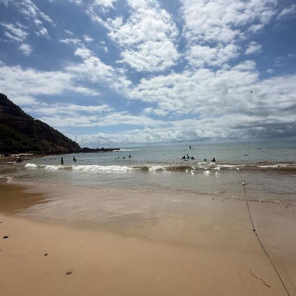 Casa Madeira Morro Praia 1 no coração da vila - Foto 2