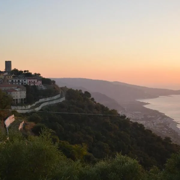 B&B Incantevole Vicolo: Piraino'da bir otel