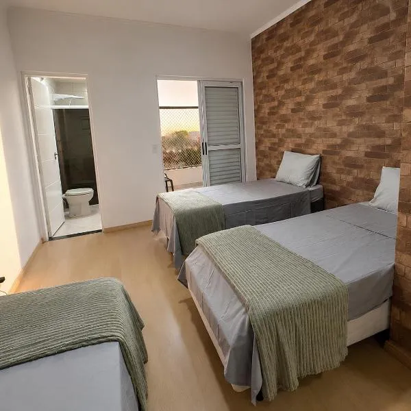Hostel Aero Connect Guarulhos - Quartos individuais e compartilhados: Guarulhos'ta bir otel