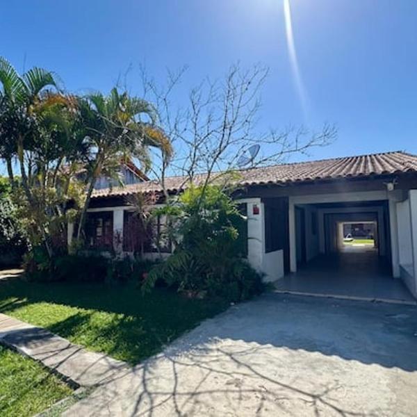Casa Ampla com Piscina e Área Gourmet - Foto 3